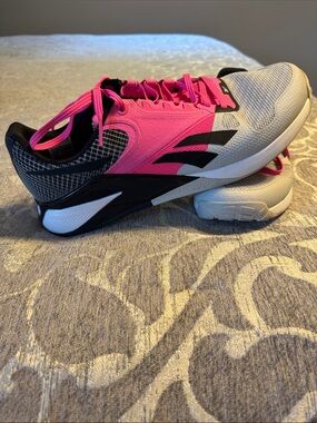 Reebok Men’s Nano 6000 Pink, Gray and Black Cross-Training Shoe Size 11